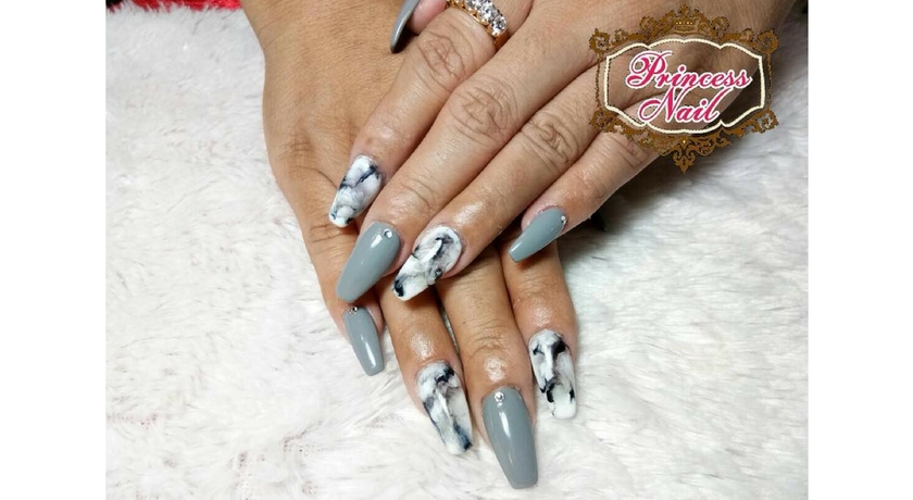 Princess Nail and Salon Phayathai Hospital  1