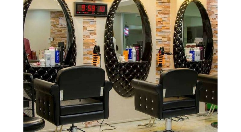 Princess Nail and Salon Phayathai Hospital  2