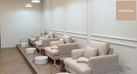 Nail Parlor  1