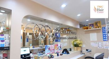 TWC Hair Center By Taweechai Clinic TWC Hair Center By Taweechai Clinic - ทวีชัยแฮร์เซ็นเตอร์ บริการดูแลเส้นผม ย่านสยามสแควร์ 1