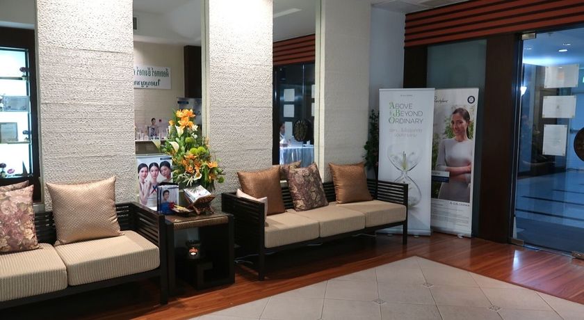 Doctor Younger Clinic  2