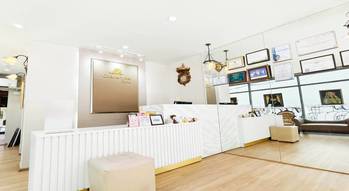 Charismma Clinic Charismma Clinic - ชริสมาร์ คลีนิก นวัตกรรมดูแลผิว ย่านอโศก %E0%B8%A3%E0%B8%B9%E0%B8%9B%E0%B8%84%E0%B8%A5%E0%B8%B4%E0%B8%99%E0%B8%B4%E0%B8%81