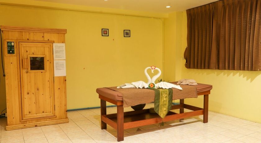 Naleen Massage  3