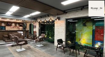 Hyang-Gi Salon  1