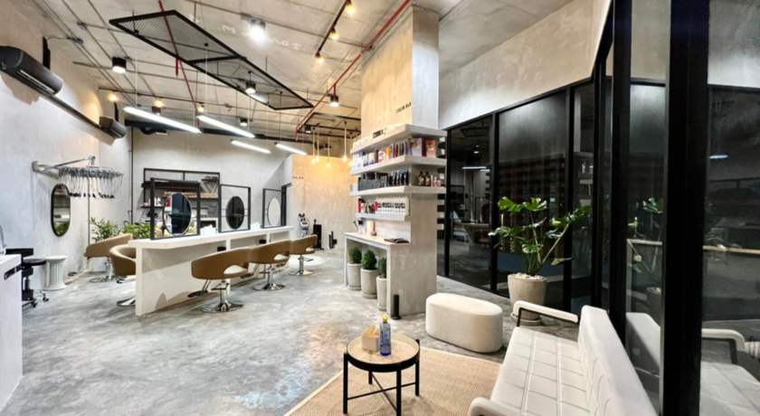Ibalso Hair & Nail Bar  2