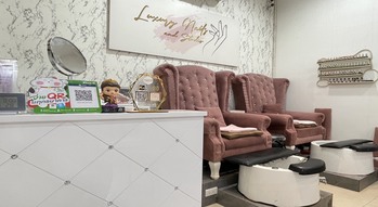 Luxury Nails and Studio  line_oa_chat_260512_103712