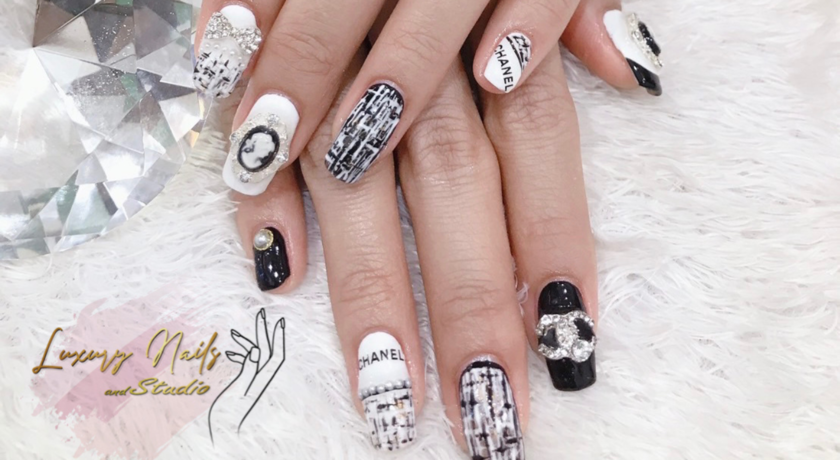 Luxury Nails and Studio  7