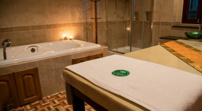 Baan Na Thong Healthy & Spa  8