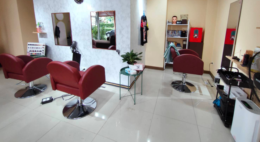 24 Colors Salon  4