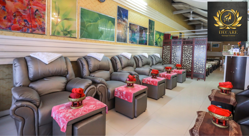 Decare Massage & Beauty Salon 2  1