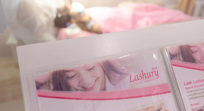 Lashury Eyelash Salon (BTS Phayathai)  13