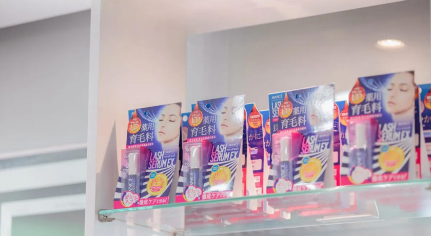 Lashury Eyelash Salon (BTS Surasak)  8
