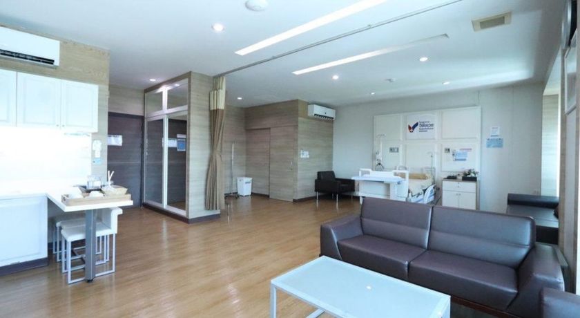 Vichaivej International Hospital Nongkhaem  5