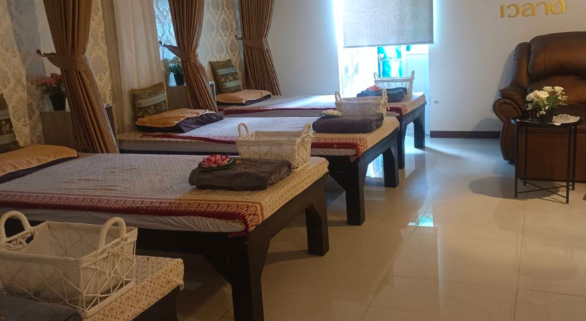 Weladee Health Massage (KlongTamRu Branch)  2