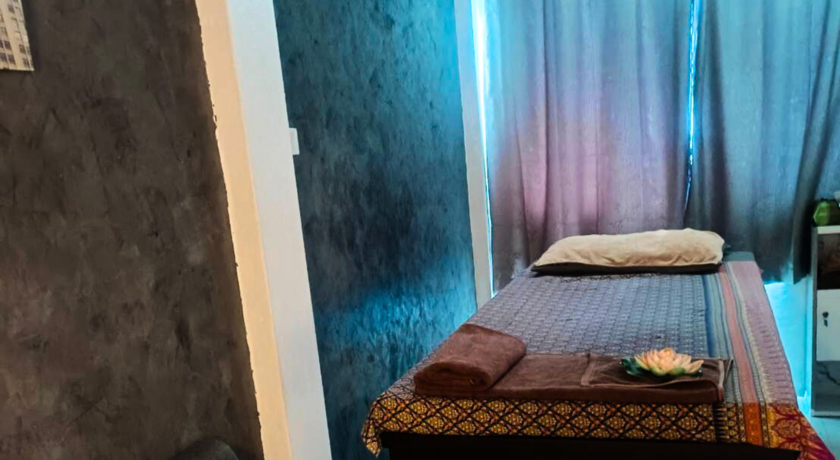 Weladee Health Massage (KlongTamRu Branch)  9
