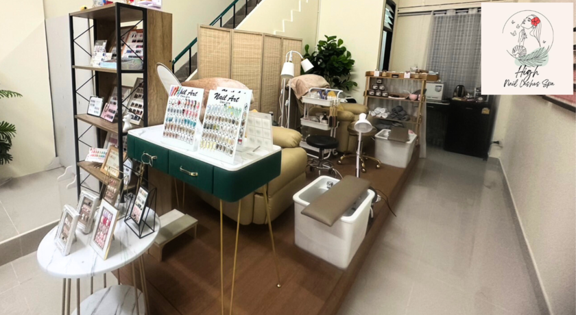 Highnail Lashes and Spa  1