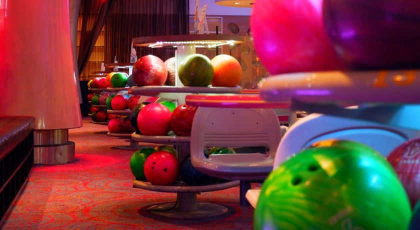 Blu-O Rhythm & Bowl (Esplanade Ratchada Branch) บลูโอ ริธึม แอนด์ โบว์ล สาขา เอสพลานาด รัชดา 5