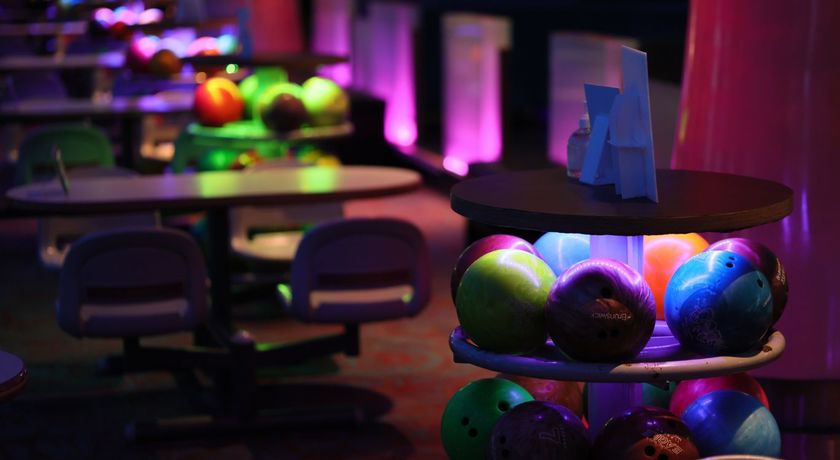 Blu-O Rhythm & Bowl (Esplanade Ratchada Branch) บลูโอ ริธึม แอนด์ โบว์ล สาขา เอสพลานาด รัชดา 8