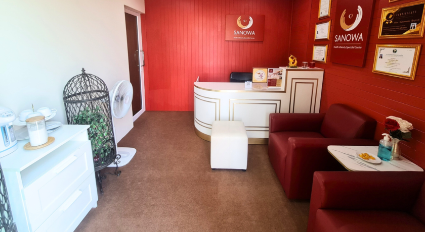 SANOWA Health & Beauty Specialist Center (Ang Sila Branch)  2