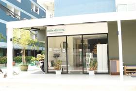 The Lock Clinic (BTS Saphankwai Exit 2 - Inthamara 11) The Lock Clinic (BTS Saphankwai Exit 2 - Inthamara 11) - เดอะล็อค คลินิก เสริมความงามครบวงจร ย่านอินทามระ 0007