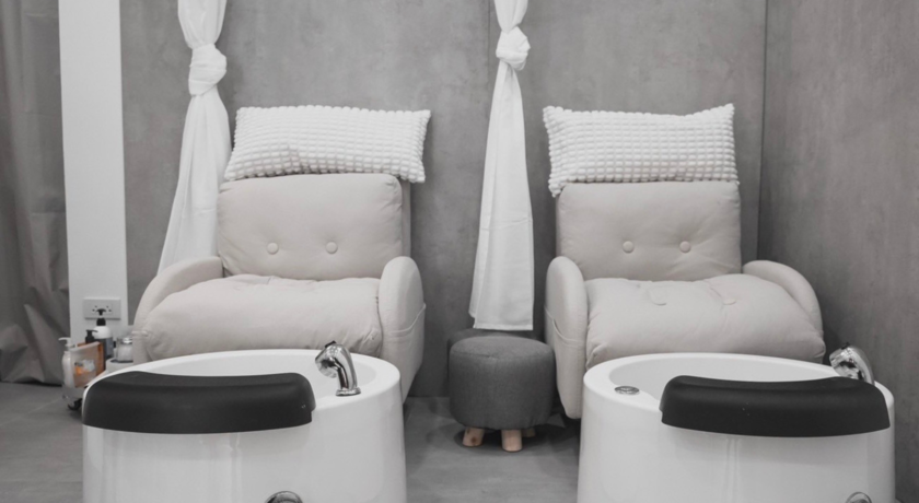 Elles Nail Shop  3