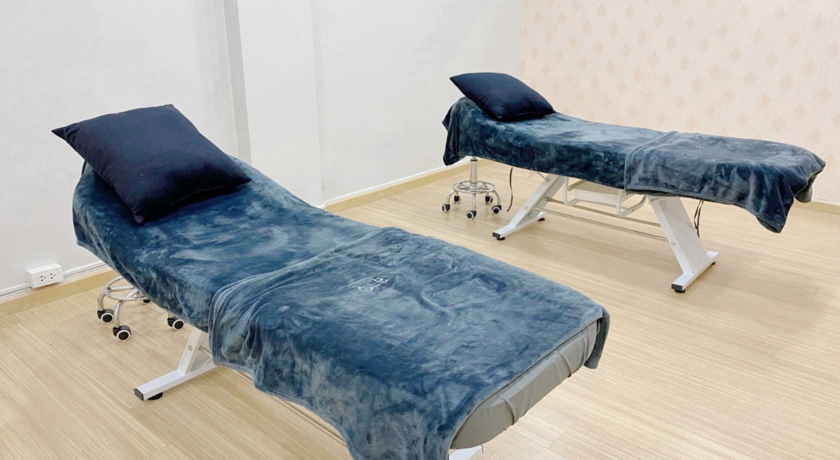 CLB Celebrity Clinic (Watcharapol Branch)  6