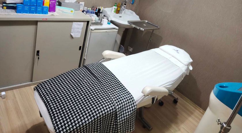 Charismma Surgery Clinic  4