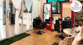 Rukpom Hair Spa & Massage รักษ์ผม Hair Spa & Massage 1