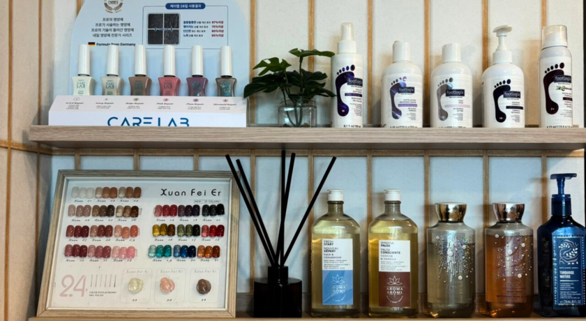 Maple Nail Art & Spa  9