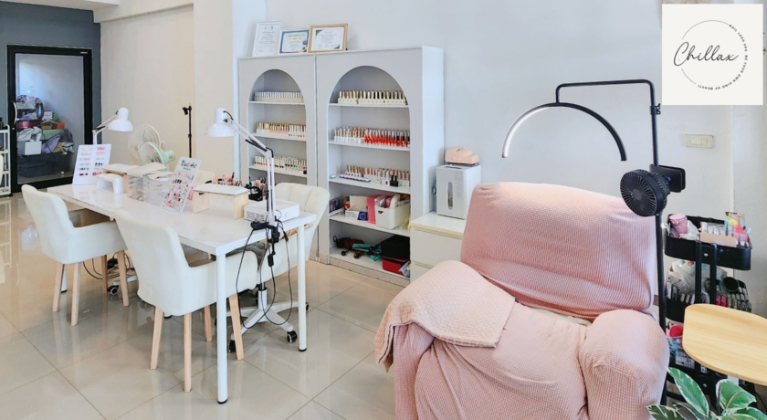 Chillax Nail Lash & Salon  1