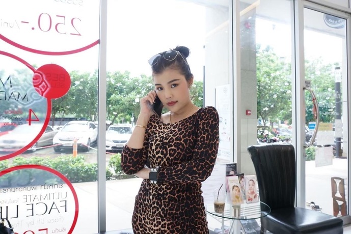 Celine Clinic  image_picker_EFF714CB-A04E-4509-802C-567077488DD3-6183-0000053FBB6BFCF3