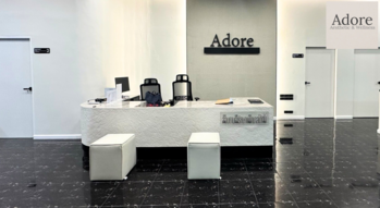 Adore Clinic (MRT Si Nut Exit 3) Adore Clinic (MRT Si Nut Exit 3) - อะดอร์คลินิก บริการความงามครบวงจร ย่านอ่อนนุช 1