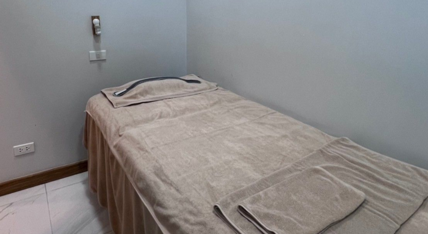Aneeds Clinic  9