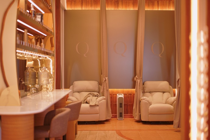 Quibes Clinic (Park Silom) ไควบส์ คลินิก FD8F991E-8CE9-449A-B77F-5F7ADE9F1531