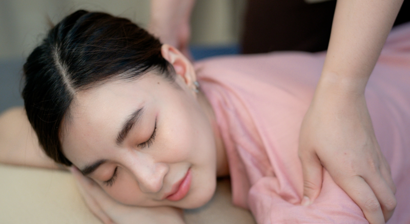 Mekkhara Massage  12