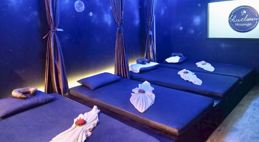 Blue Clover Massage  4