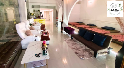La Moon Massage  1