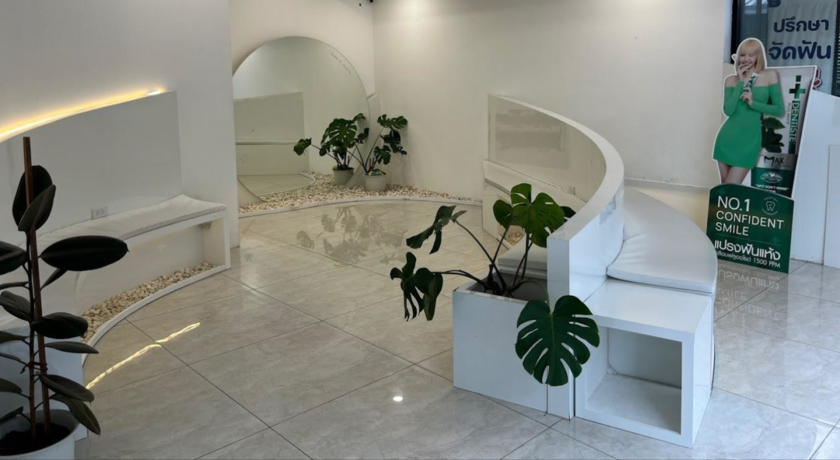 MG Dental Clinic (Santitham Branch)  2