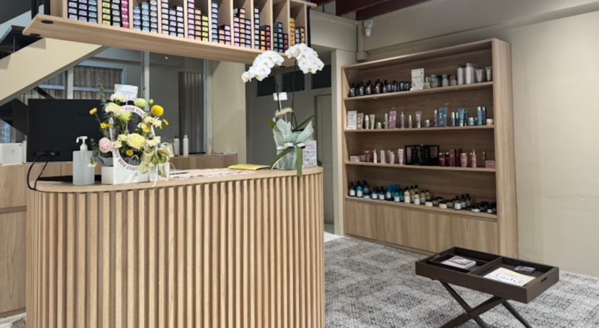 fufu Hair Color Salon (Phrom Phong)  2