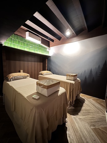 Natural Touch Massage & Nails Spa @Phayanak Ratchathewi  S__37781516