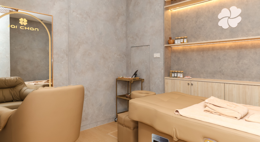 JAI CHAN Thai Massage and Head Spa (Siam Discovery)  4