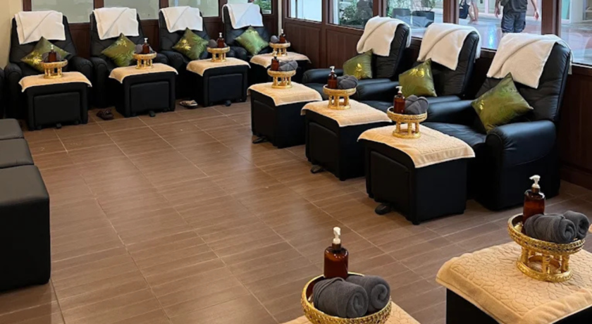 Dellie Relax Spa & Massage at Asiatique  3