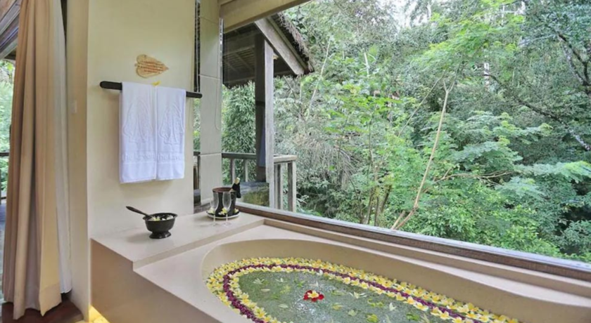 Serayu Spa at The Kayon Valley Resort  4