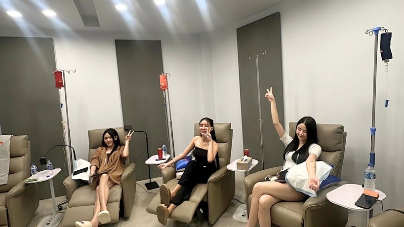 DR.REVIVE (Sukhumvit) IV Therapy & Anti-Aging (2nd Floor W district) โรงพยาบาลนันอา 43