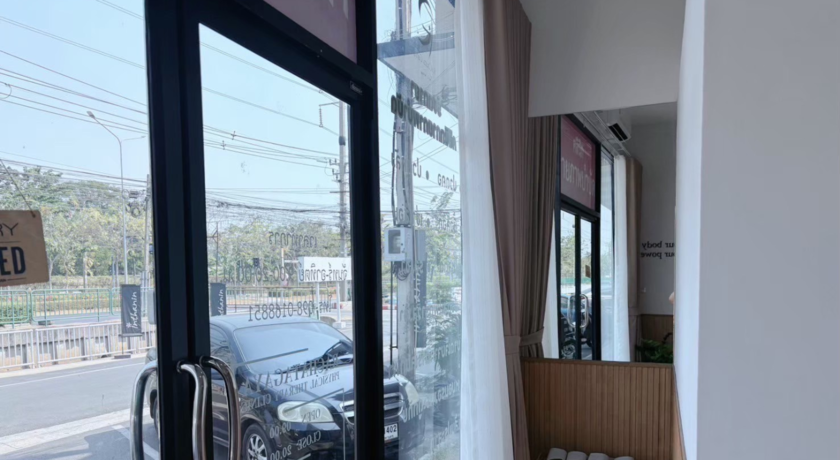 Rachata Gaya Physiotherapy Clinic (Don Mueang) รัชตกายา คลินิกกายภาพบำบัด (สาขา ดอนเมือง) 2