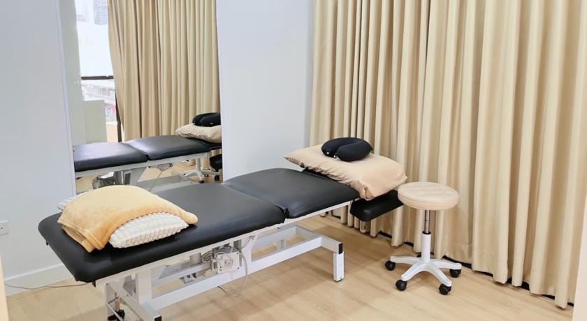Rachata Gaya Physiotherapy Clinic (Chit Lom) รัชตกายา คลินิกกายภาพบำบัด (สาขา ชิดลม) 6