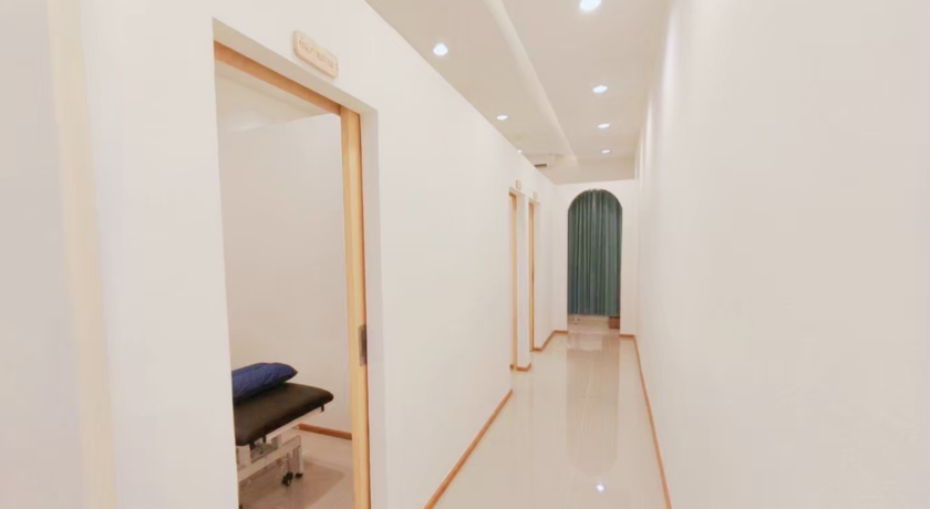 Rachata Gaya Physiotherapy Clinic (Chaiyaphruek) รัชตกายา คลินิกกายภาพบำบัด (สาขา ชัยพฤกษ์) 8