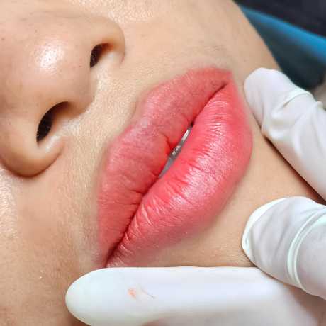 Charming Eyebrows & Lips ชาร์มมิ่ง อายบราวน์ แอนด์ ลิป scaled_1000041357