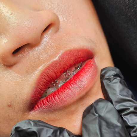 Charming Eyebrows & Lips ชาร์มมิ่ง อายบราวน์ แอนด์ ลิป scaled_1000039427
