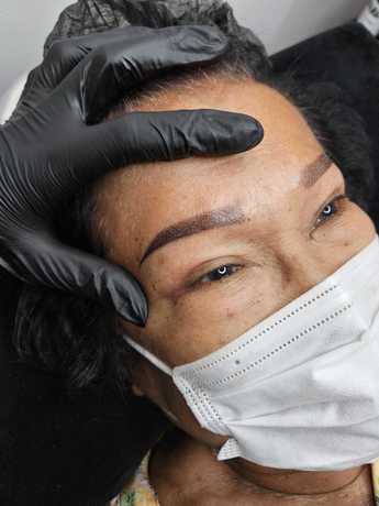 EVELYN BROWS HOUSE  scaled_1000119308